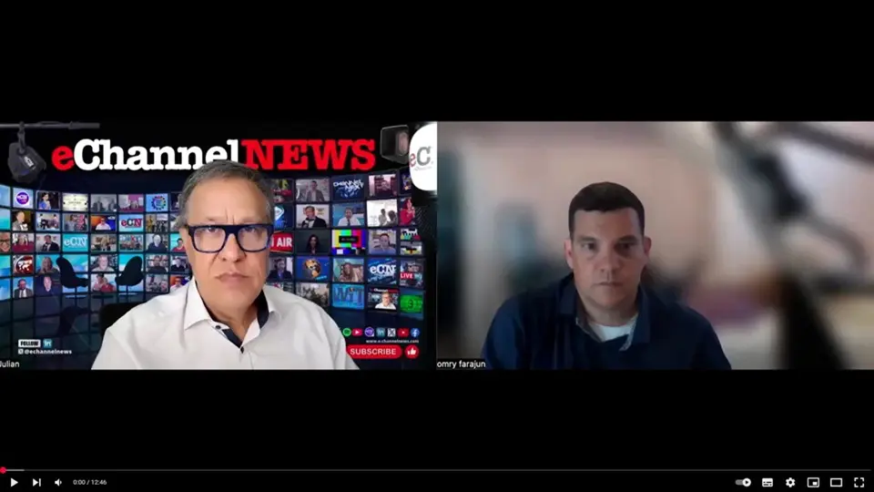 Online discussion with digital backgrounds